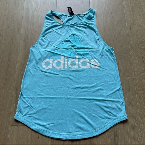 Adidas Women's Essentials Loose Logo Active Gym Running Tank Top Size Medium - Picture 1 of 8